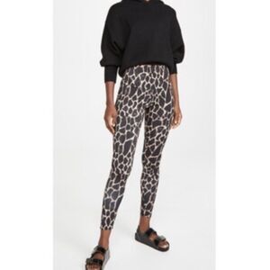 Onzie High rise Giraffe Print Yoga Athletic Leggings size Extra Small